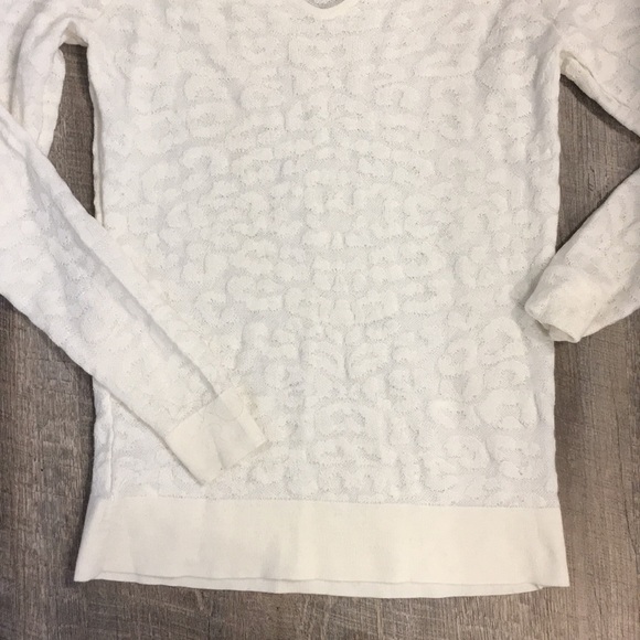 Tone on Tone Cheetah Print White Loft Sweater XS - Picture 4 of 5